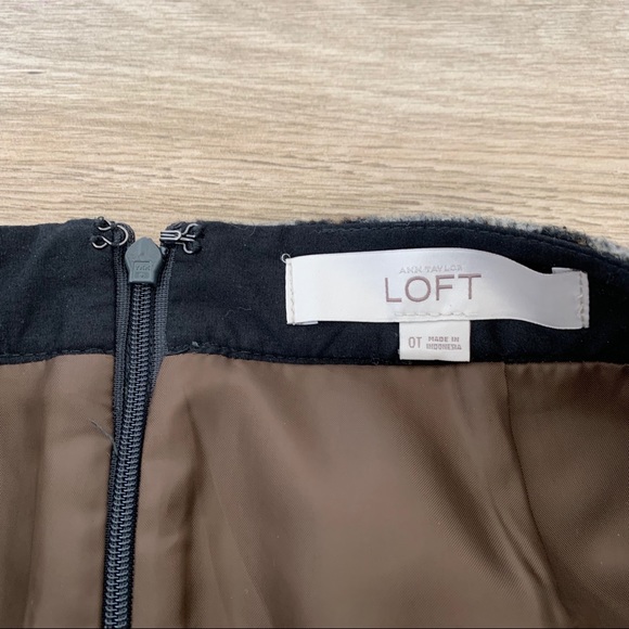 Ann Taylor Loft Animal Print Shift Skirt - Picture 2 of 8